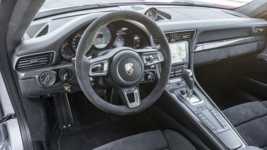 Панель приборов Porsche 911 Carrera GTS Coupe 2017 года  (WW) (фото 32 из 44)